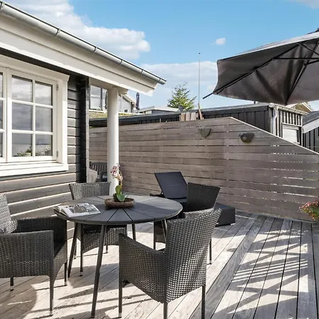 3 Bedroom Stunning In * Hejls