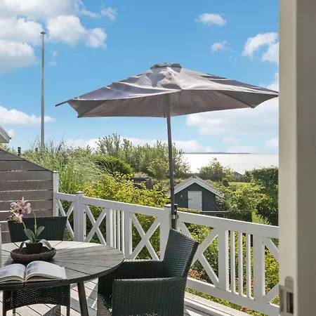 3 Bedroom Stunning In *